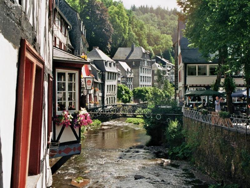 Zur Altstadt Monschau Luaran gambar